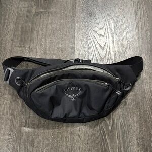 Osprey Black Belt Bag with Adjustable Straps and Durable Fabric